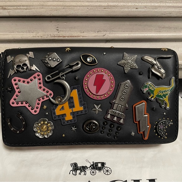 Coach Dinky With Signature Canvas Detail And Souvenir Pins - Picture 4 of 14